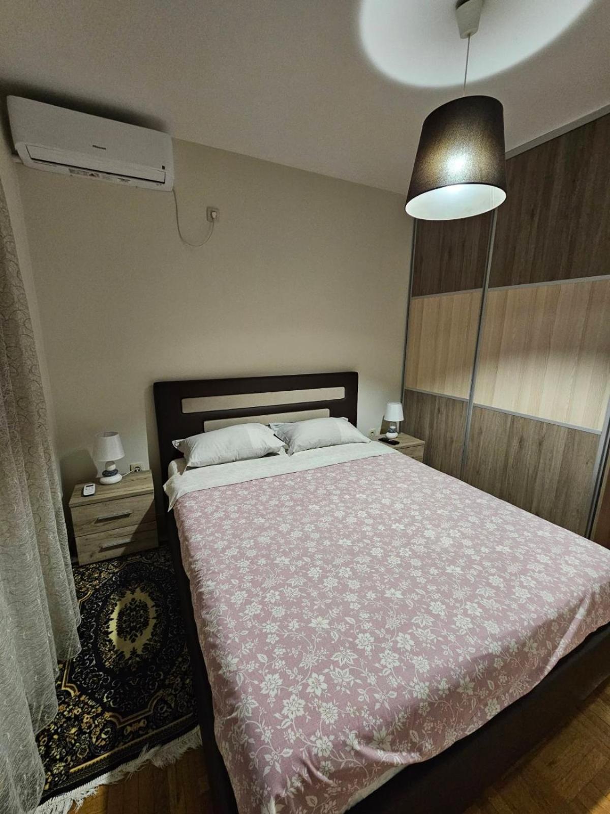 Aphrodite Apartment Podgorica Exteriör bild